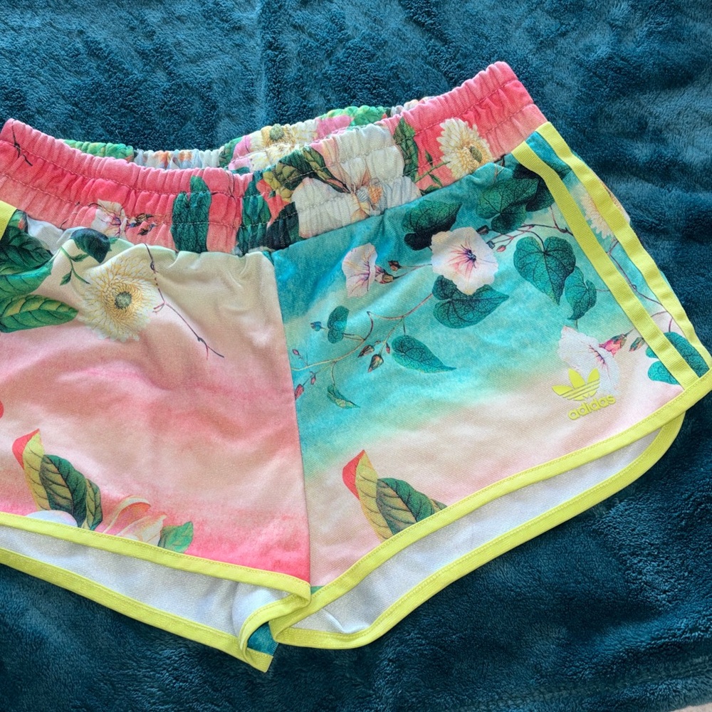 adidas Women's Floral Pastel Athletic Shorts with Neon Trim floralina Brazil